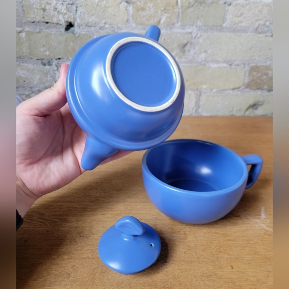 2003 Chantal 'Tea For One' Stacked Ceramic Teapot + Mug 13oz Blue - Picture 5 of 7